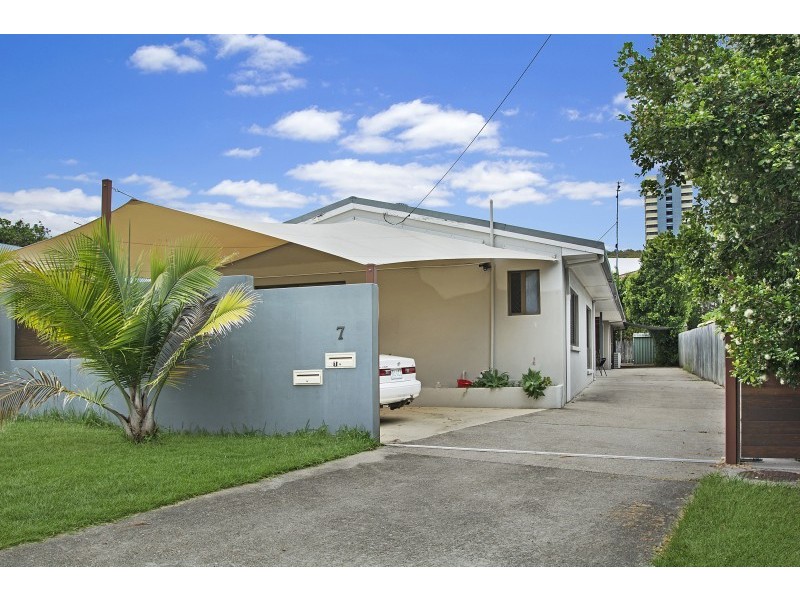 2/7 Maud, Caloundra QLD 4551