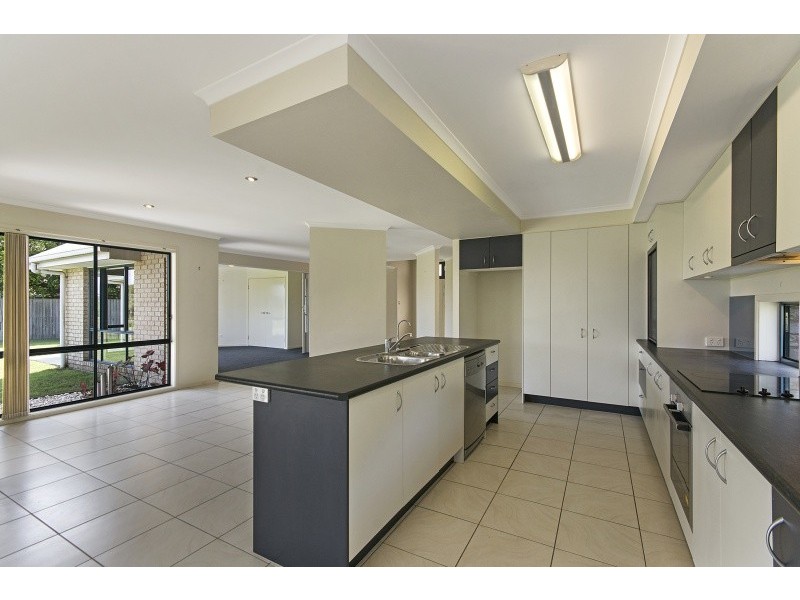 17 Corella Drive, Parrearra QLD 4575