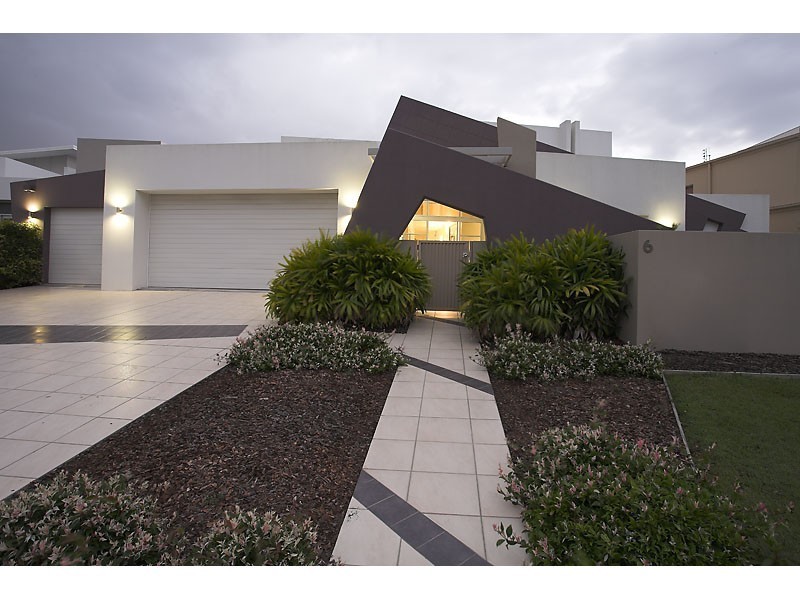 6 Cayman Place, Kawana Island QLD 4575