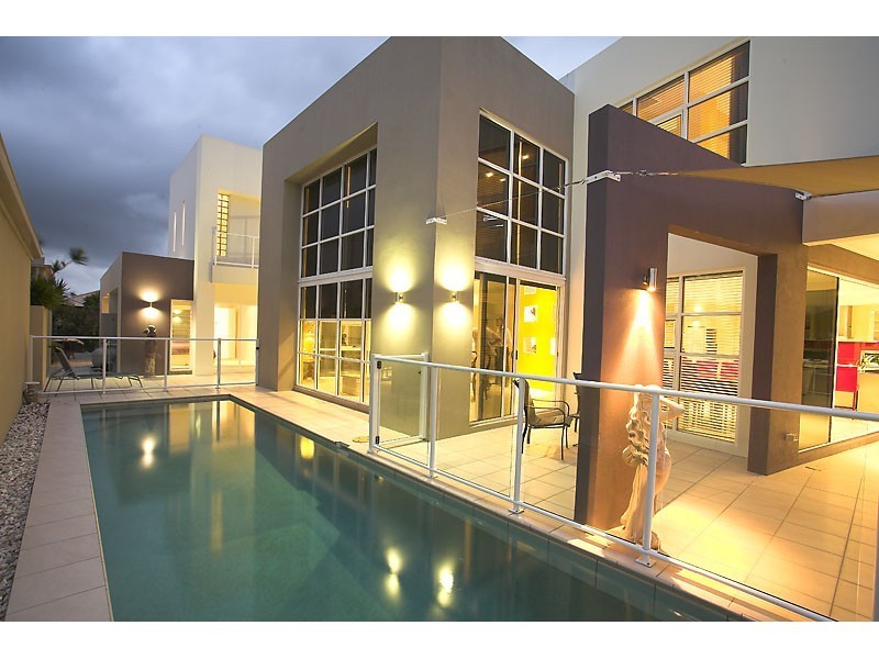 6 Cayman Place, Kawana Island QLD 4575