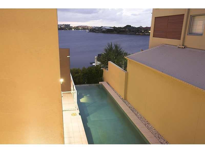 6 Cayman Place, Kawana Island QLD 4575