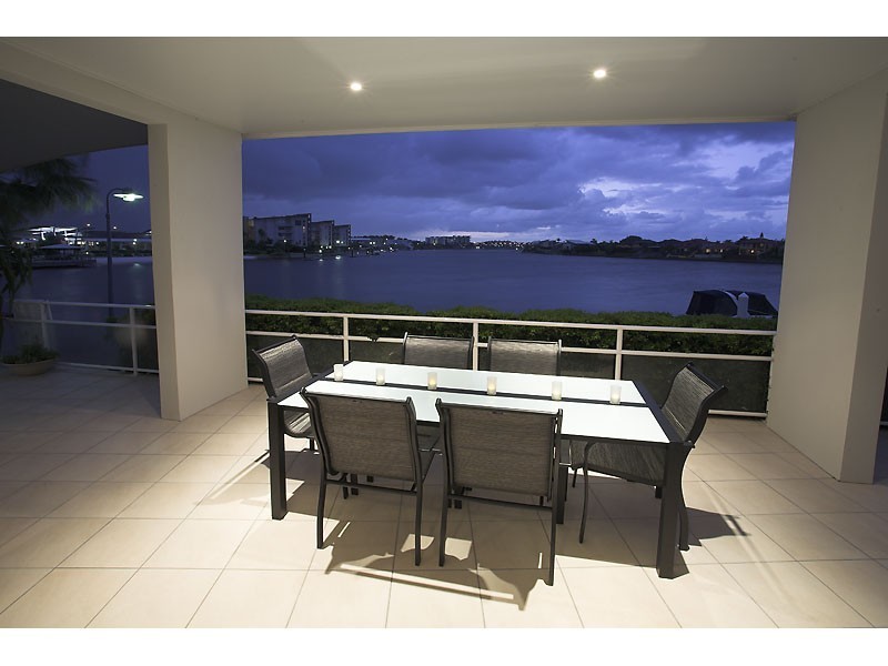 6 Cayman Place, Kawana Island QLD 4575