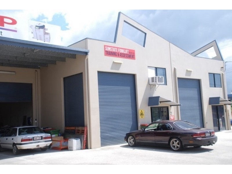 2/2 Dual Avenue, Warana QLD 4575