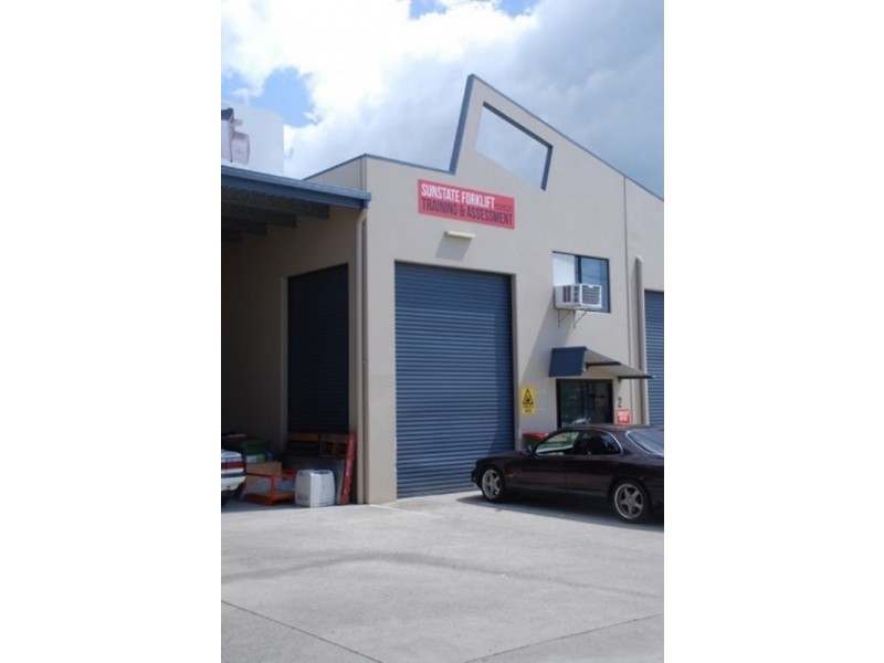 2/2 Dual Avenue, Warana QLD 4575