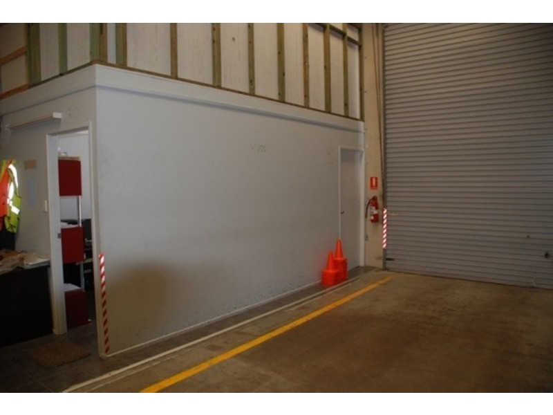 2/2 Dual Avenue, Warana QLD 4575