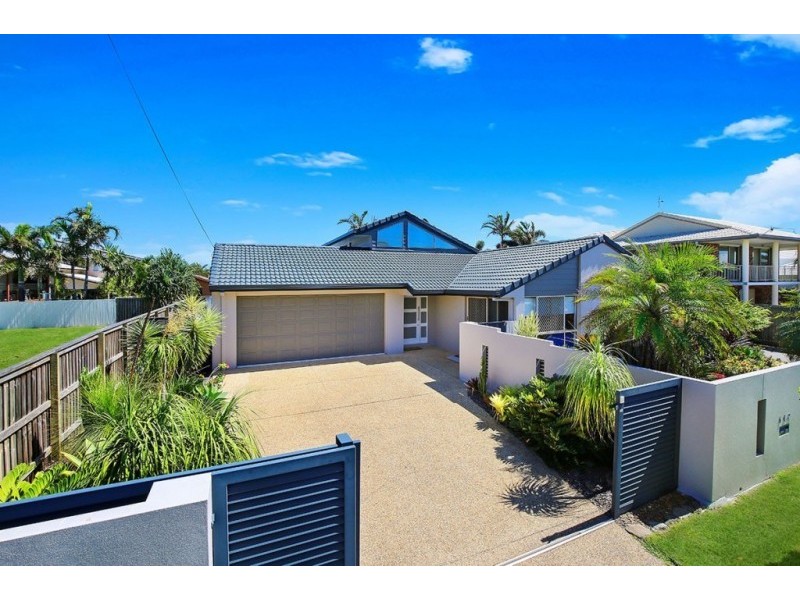 142 Oceanic Drive, Warana QLD 4575