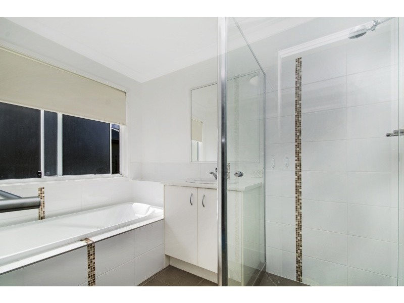 7 Wake Court, Birtinya QLD 4575