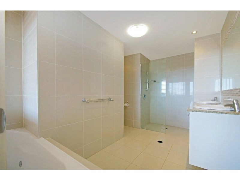 31/1 Grenada Way, Kawana Island QLD 4575