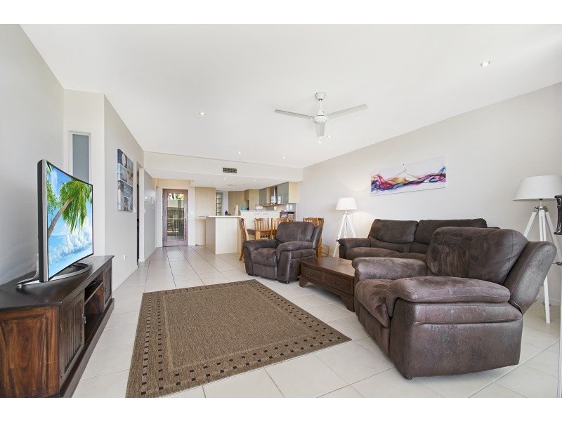 39/51 Grand Pde, Kawana Island QLD 4575