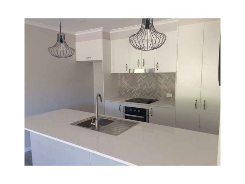 2/45 Lurnea Crescent, Mountain Creek QLD 4557