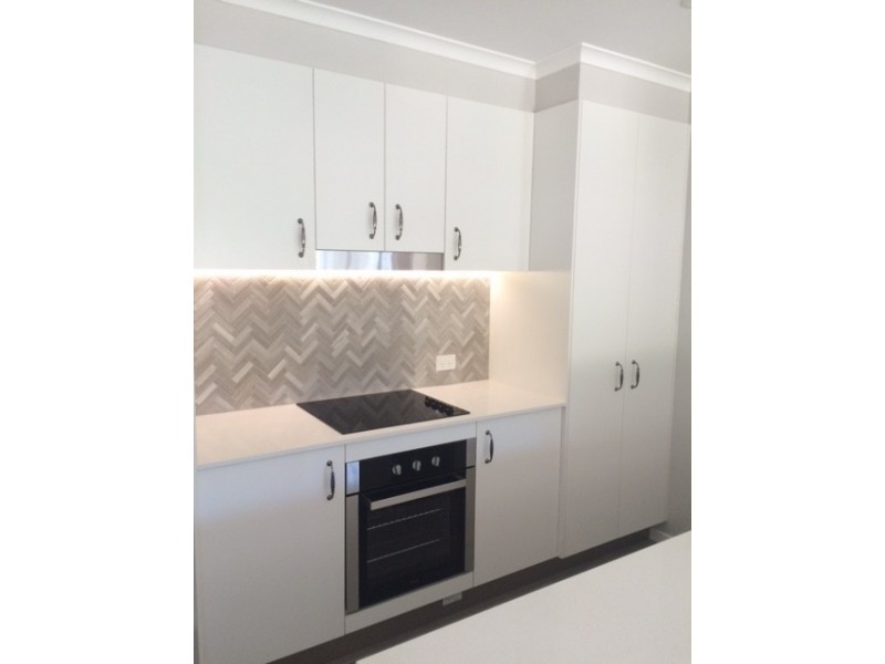 2/45 Lurnea Crescent, Mountain Creek QLD 4557