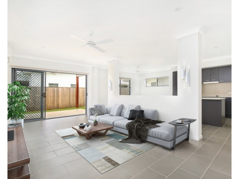 6 Bluff street, Birtinya QLD 4575
