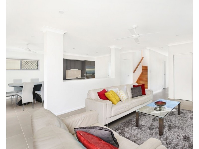 6 Bluff street, Birtinya QLD 4575