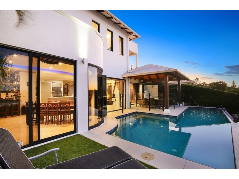 9 Majorca Place, Kawana Island QLD 4575