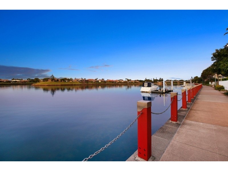9 Majorca Place, Kawana Island QLD 4575