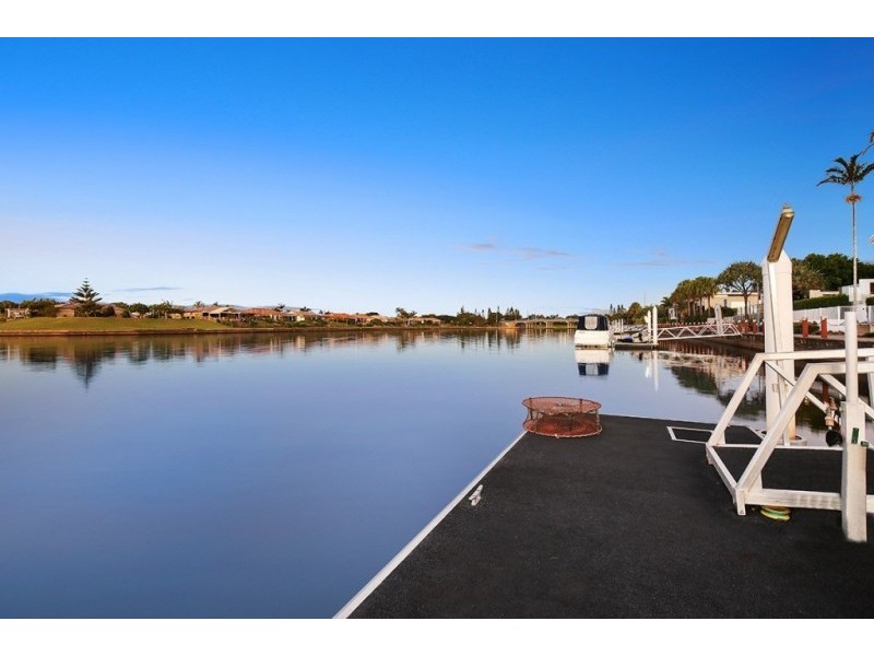 9 Majorca Place, Kawana Island QLD 4575