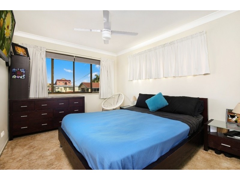 1 Oxley Street, Golden Beach QLD 4551