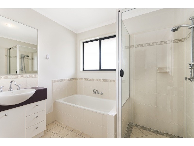 8 Margarita Court, Kawana Island QLD 4575