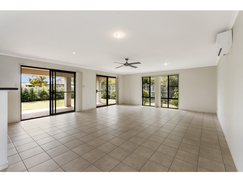 8 Margarita Court, Kawana Island QLD 4575