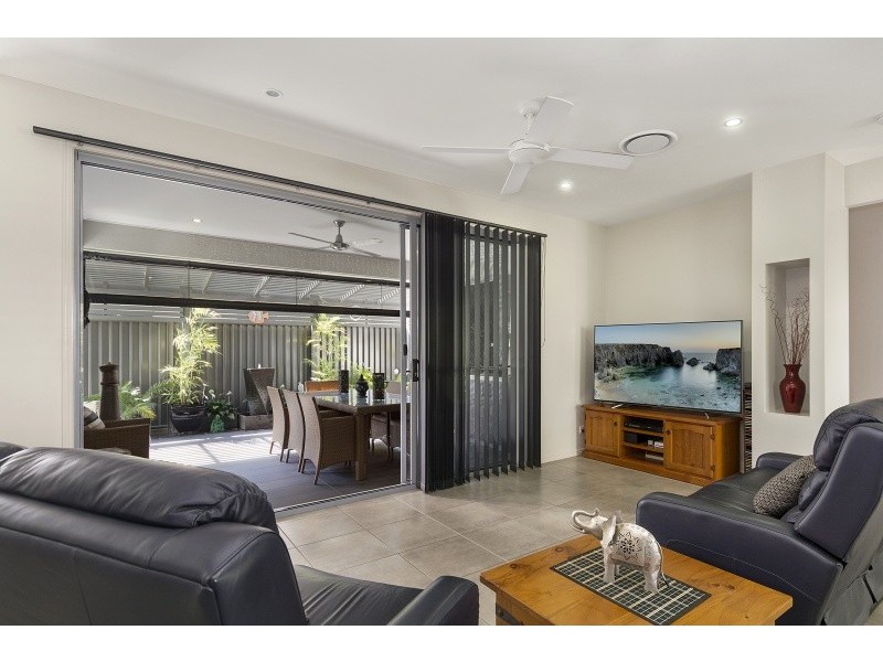 4 Swivel Court, Birtinya QLD 4575