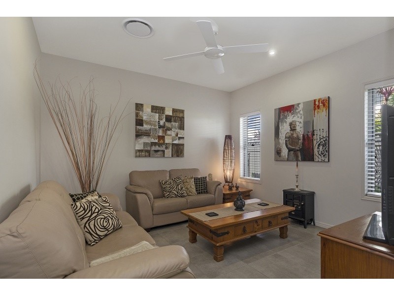4 Swivel Court, Birtinya QLD 4575