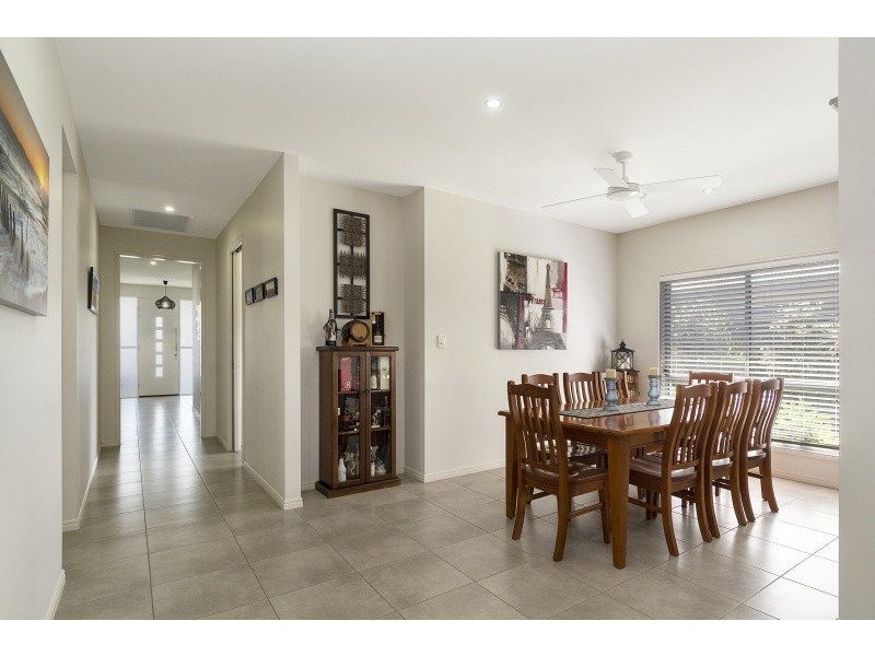 4 Swivel Court, Birtinya QLD 4575