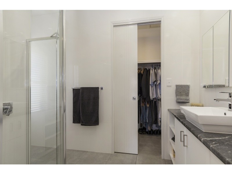4 Swivel Court, Birtinya QLD 4575