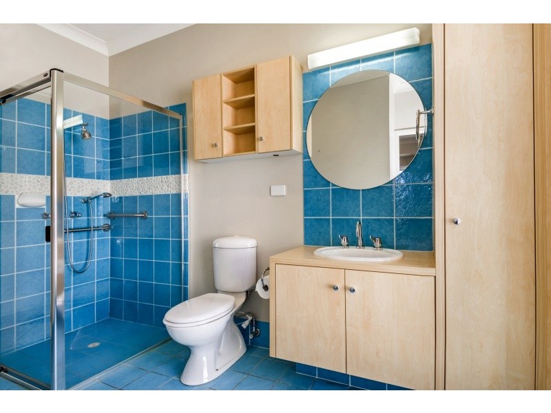 10/2 Grand Parade, Kawana Island QLD 4575