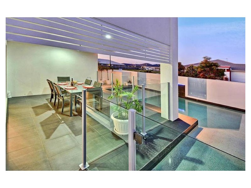 4 Tomkins Esplanade, Birtinya QLD 4575