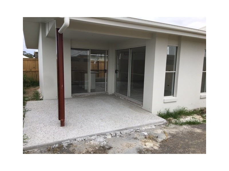 18 Henning Crescent, Meridan Plains QLD 4551