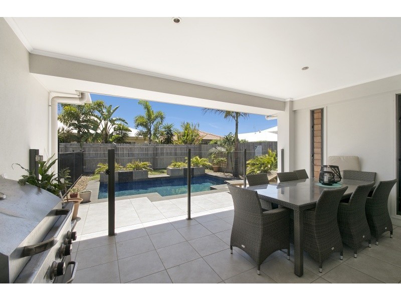 8 Wake Court, Birtinya QLD 4575
