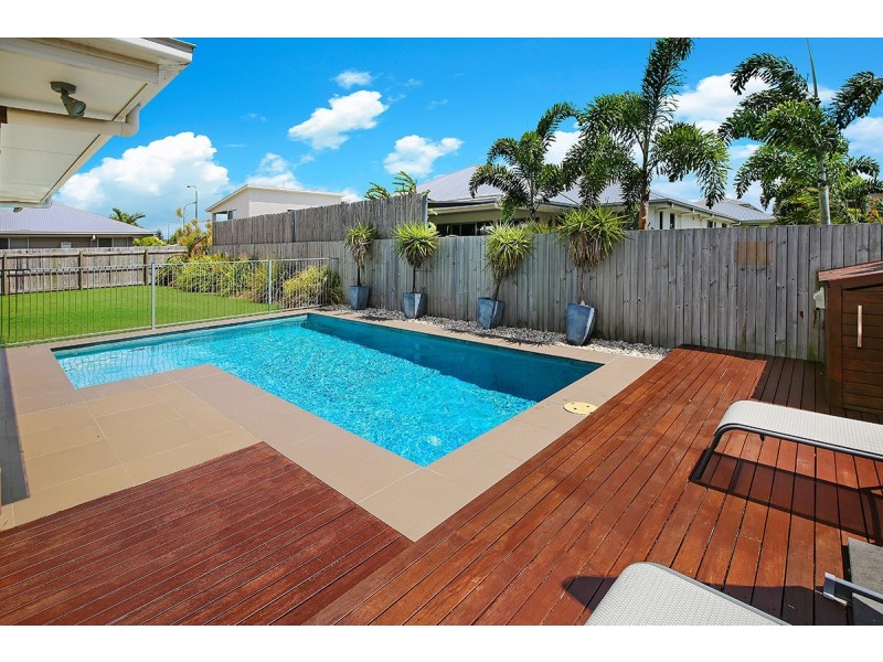 5 Swivel Court, Birtinya QLD 4575