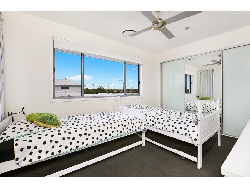 5 Swivel Court, Birtinya QLD 4575