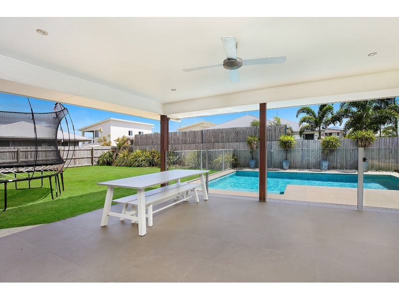 5 Swivel Court, Birtinya QLD 4575
