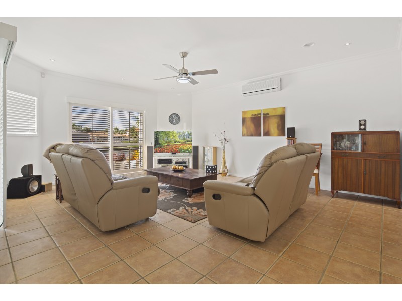104 Sunbird Chase, Parrearra QLD 4575