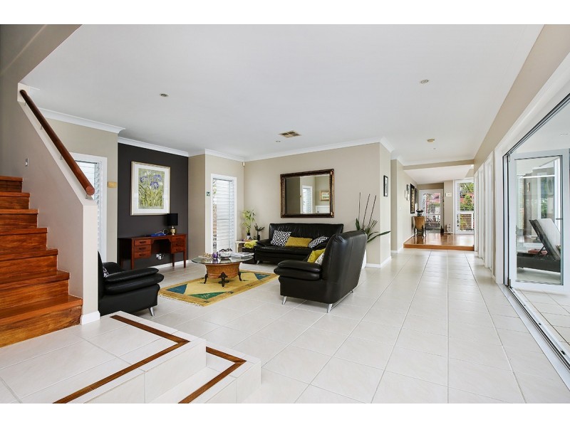 16 Reliance Place, Pelican Waters QLD 4551