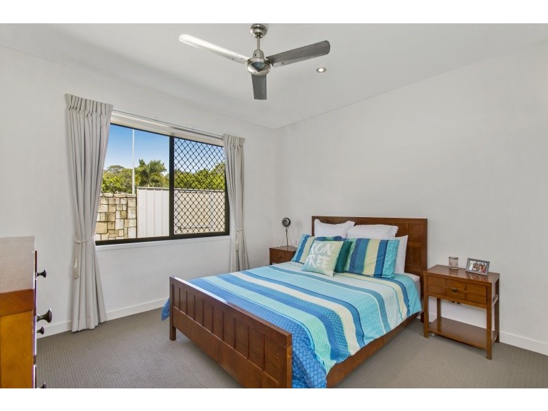 104 Grand Parade, Kawana Island QLD 4575