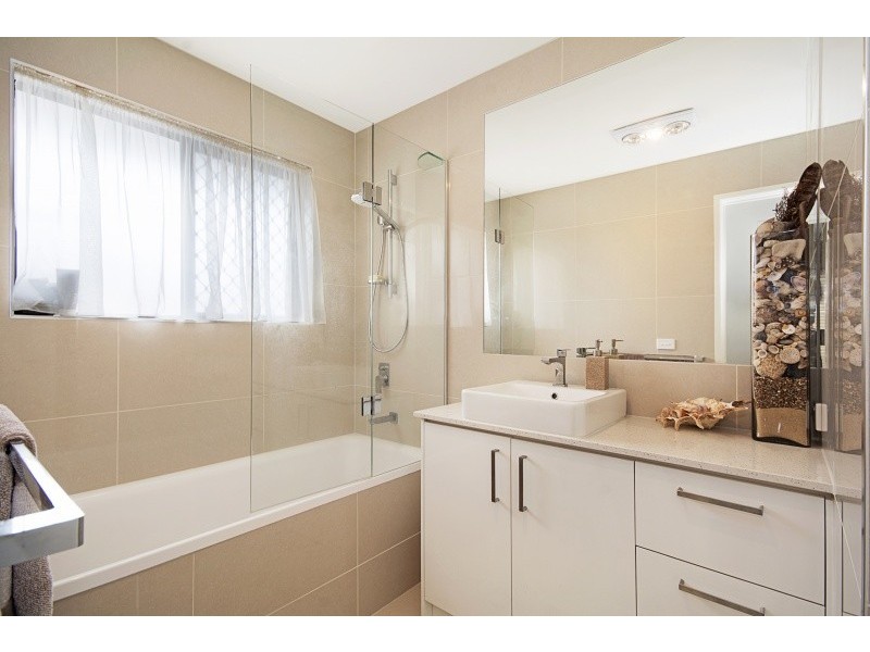 17 Dahlia Street, Bokarina QLD 4575