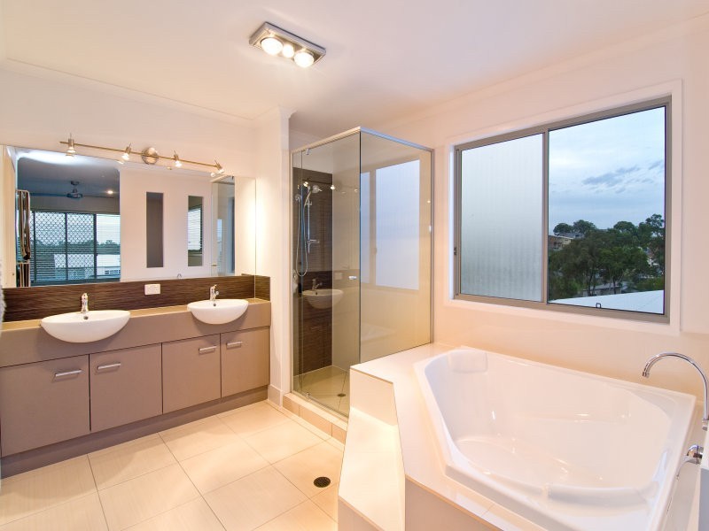 8 the Parkway, Dicky Beach QLD 4551