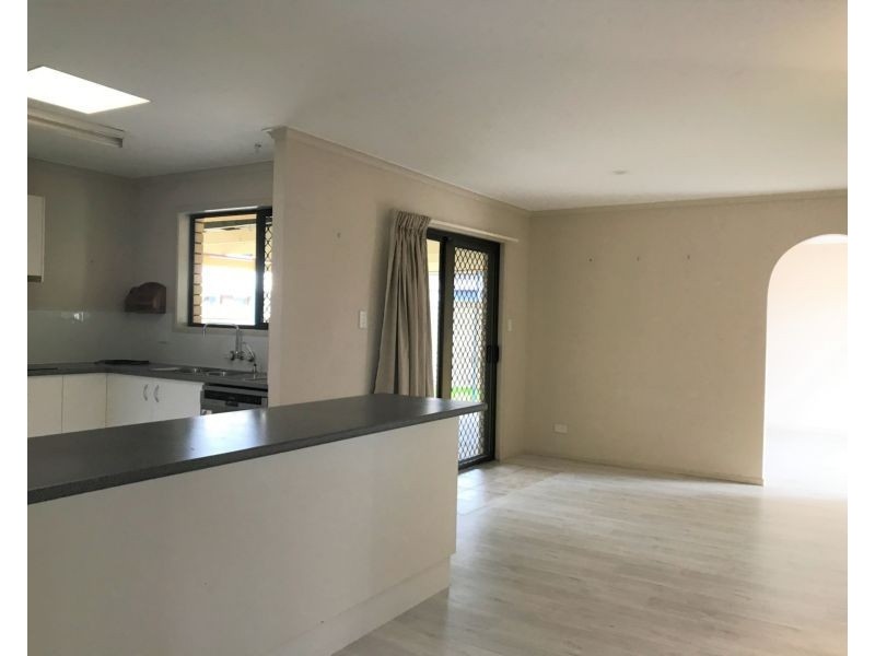 52 Undara Avenue, Buddina QLD 4575