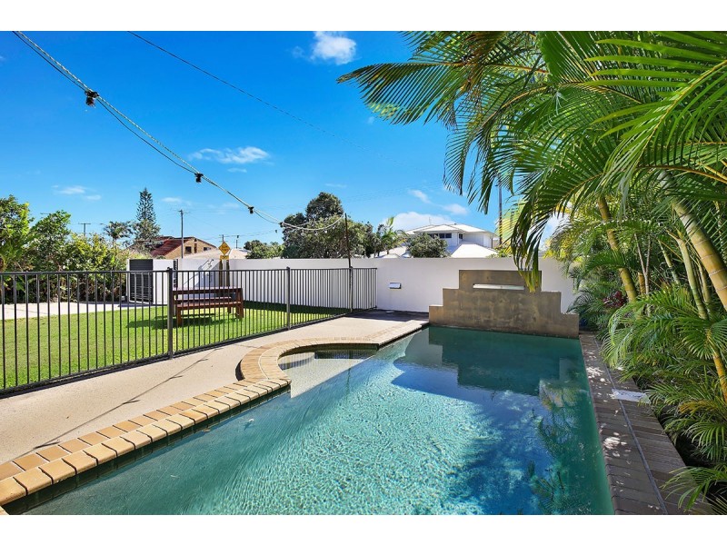 3 Lapoinya Crescent, Warana QLD 4575