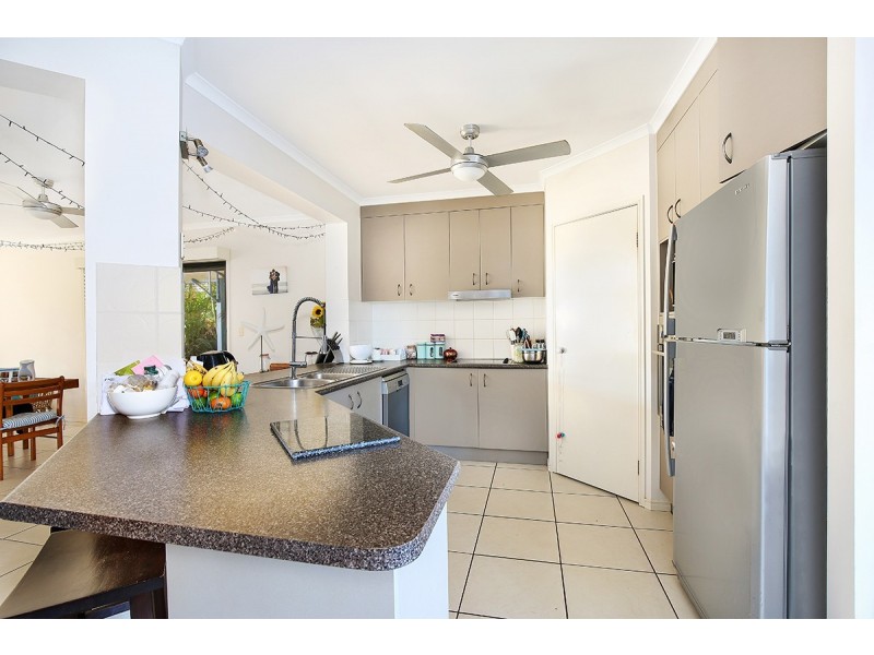 3 Lapoinya Crescent, Warana QLD 4575