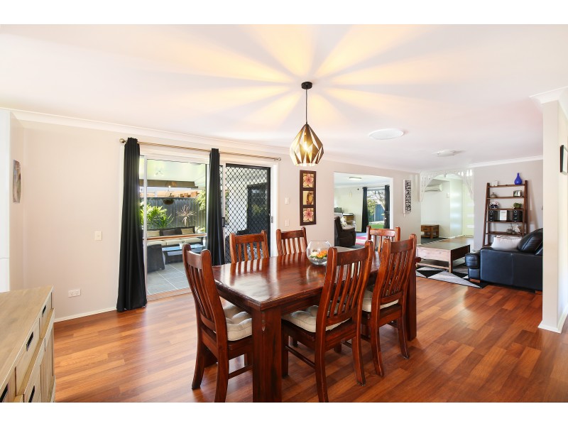 9 Kunari Street, Buddina QLD 4575