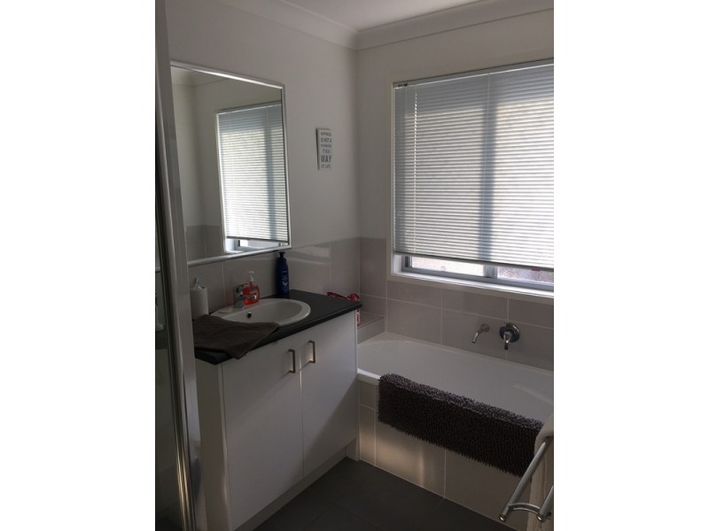 5 Riverstone Crescent, Little Mountain QLD 4551