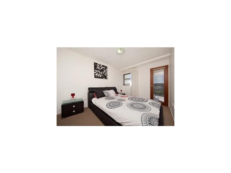 49/10 Grand Parade, Kawana Island QLD 4575