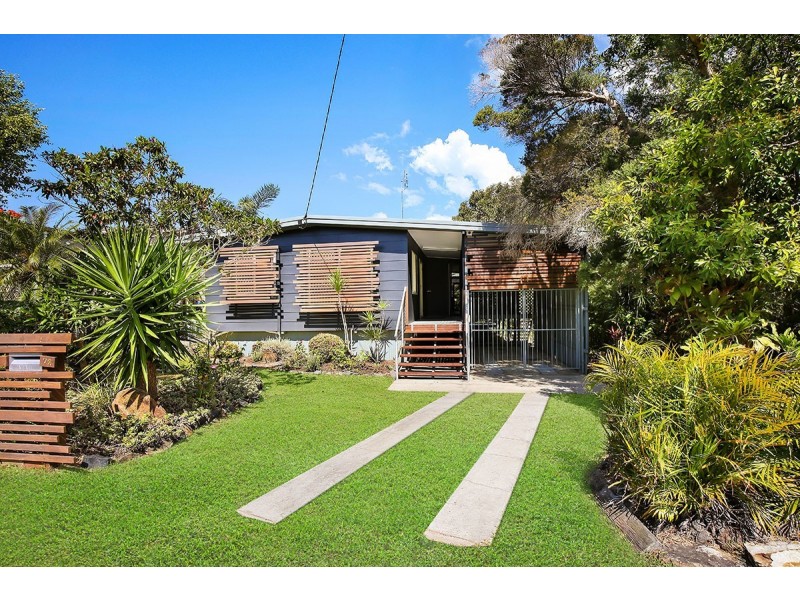 72 Cooroora Street, Dicky Beach QLD 4551