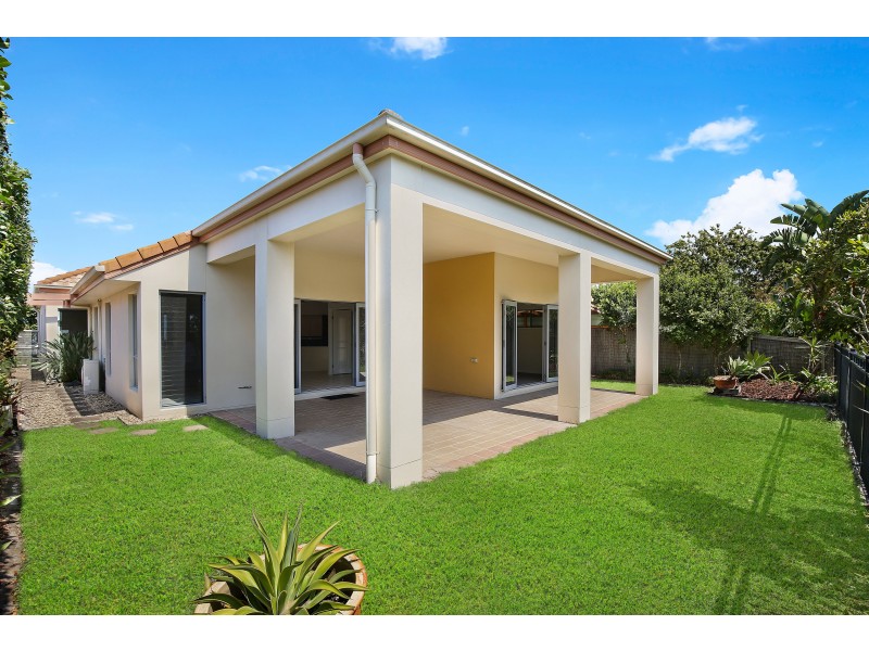 2 Majorca Place, Kawana Island QLD 4575