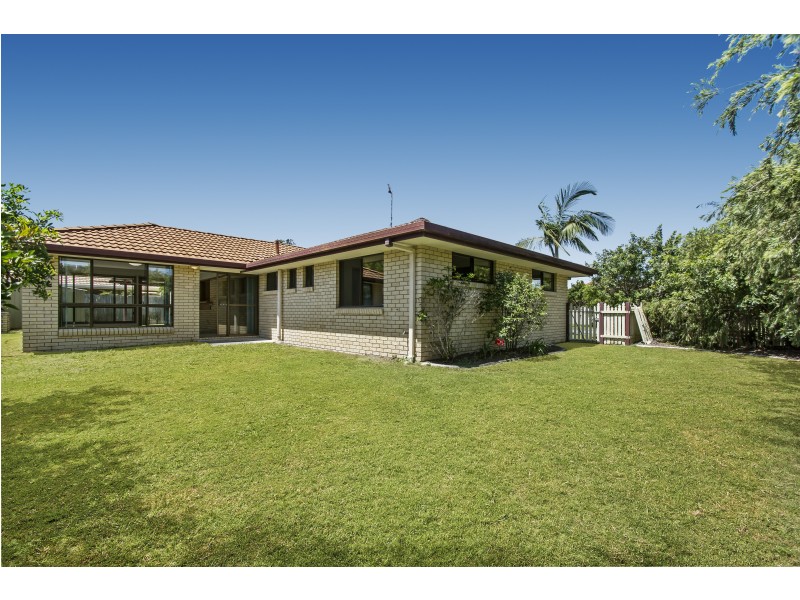 24 Peacock Crescent, Bokarina QLD 4575