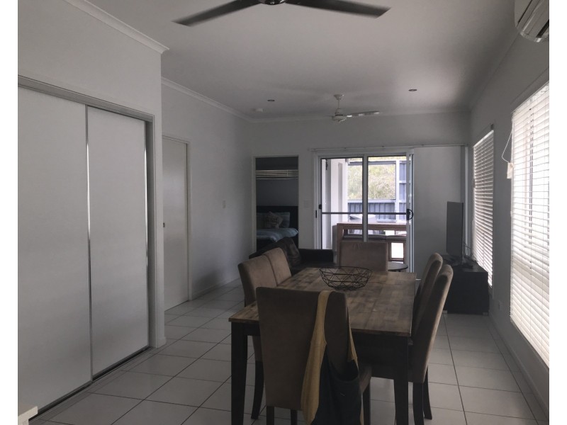 136 Grand Parade, Parrearra QLD 4575