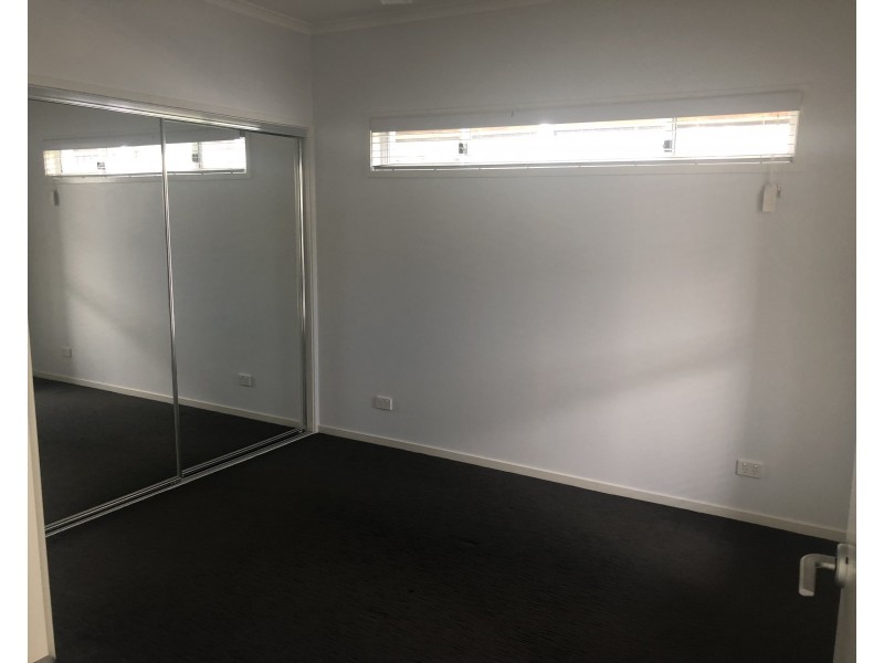 136 Grand Parade, Parrearra QLD 4575